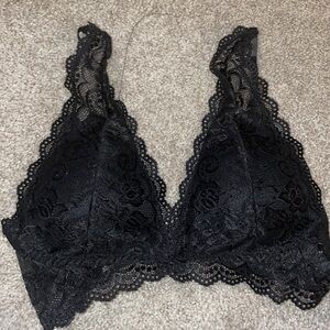 Women’s medium black bralette